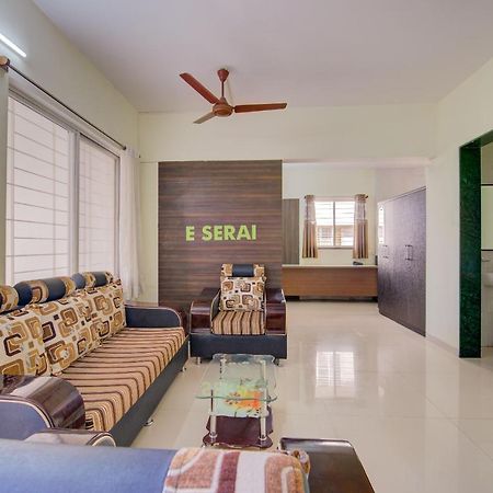 Hotel E Serai Pune Esterno foto
